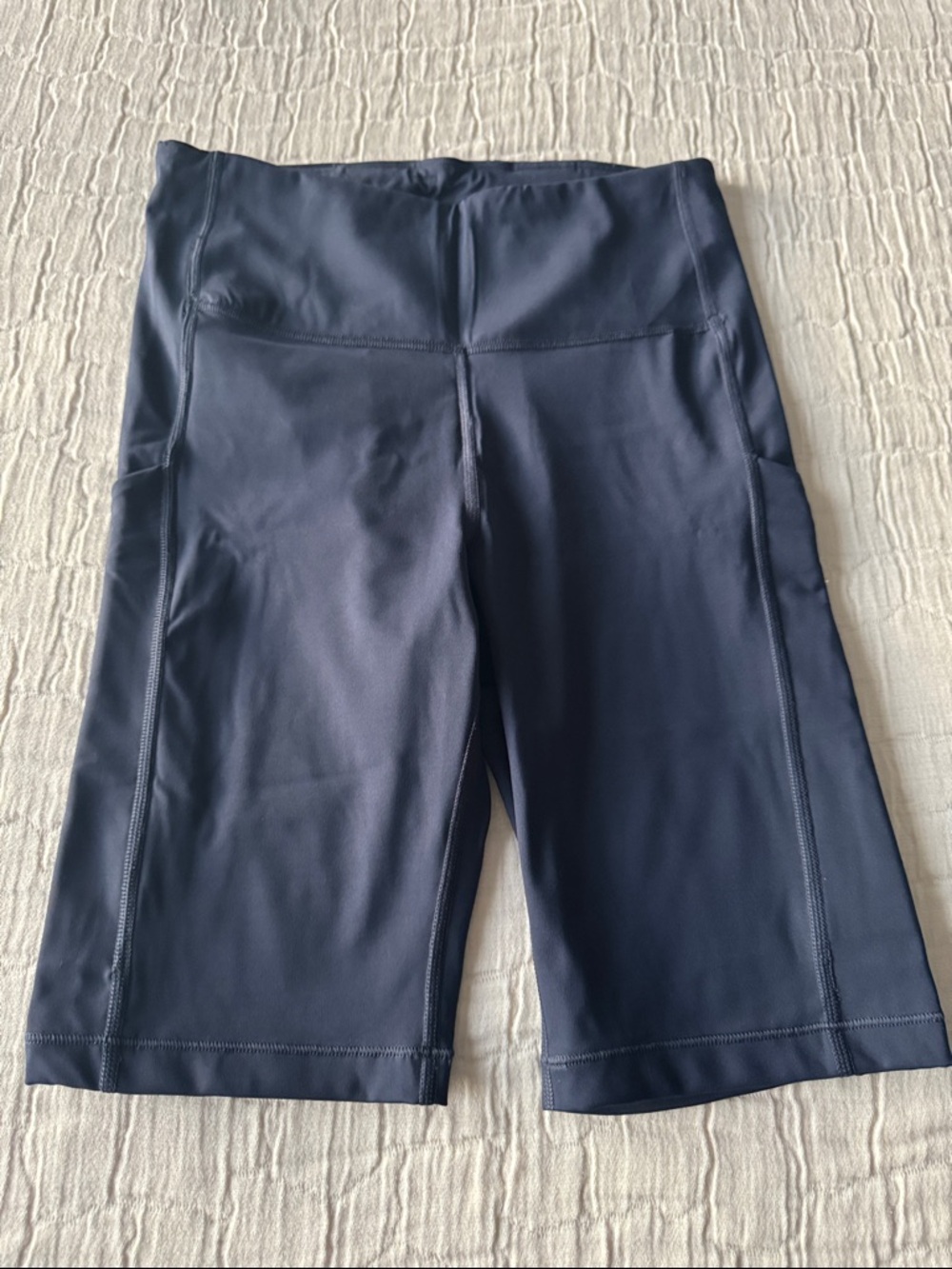 Athleta NWT Ultimate Stash Pocket 9” Short - Navy, Size S - Picture 4 of 8
